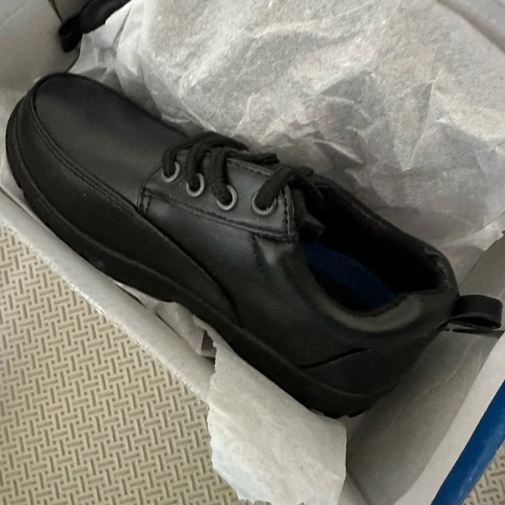 New in Box - Boys Black Dress Shoes Josmo size 12
